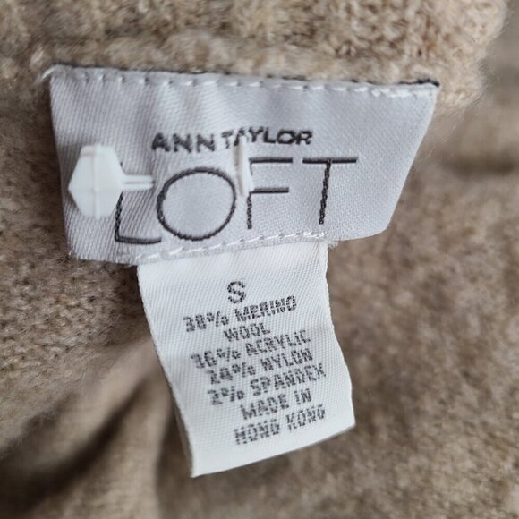 Ann Taylor LOFT Tan Beige Merino Wool Blend Attached Scarf Sweater Oversized - Picture 7 of 7